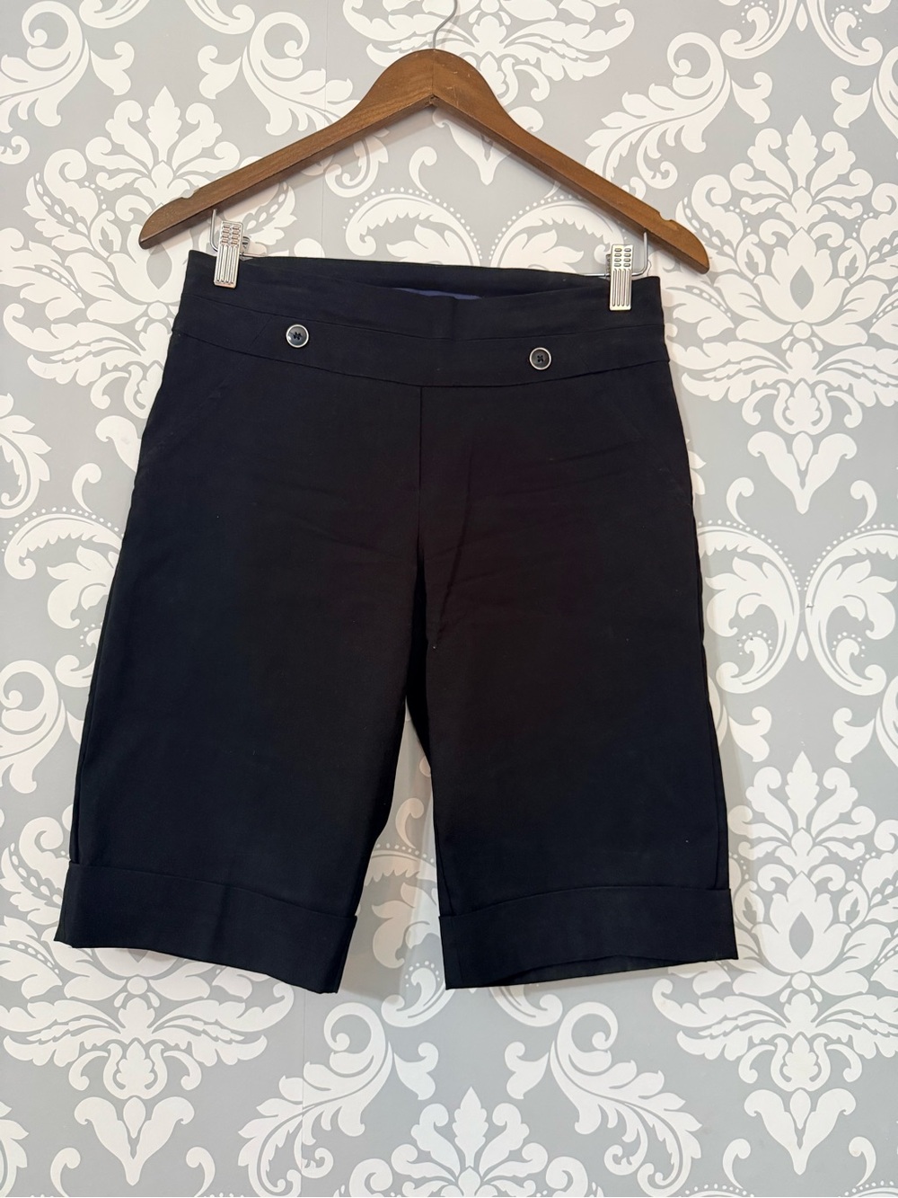 💫4/$25 • Reitmans The Original Comfort Black Bermuda Shorts